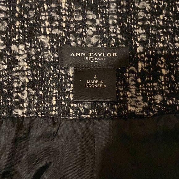 Ann Taylor pencil skirt - Picture 3 of 7